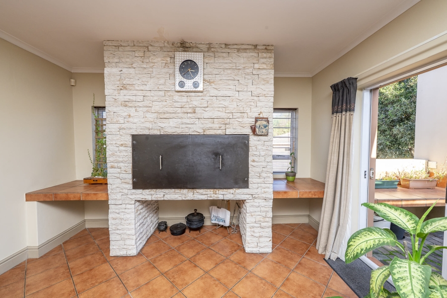 3 Bedroom Property for Sale in Protea Heights Western Cape
